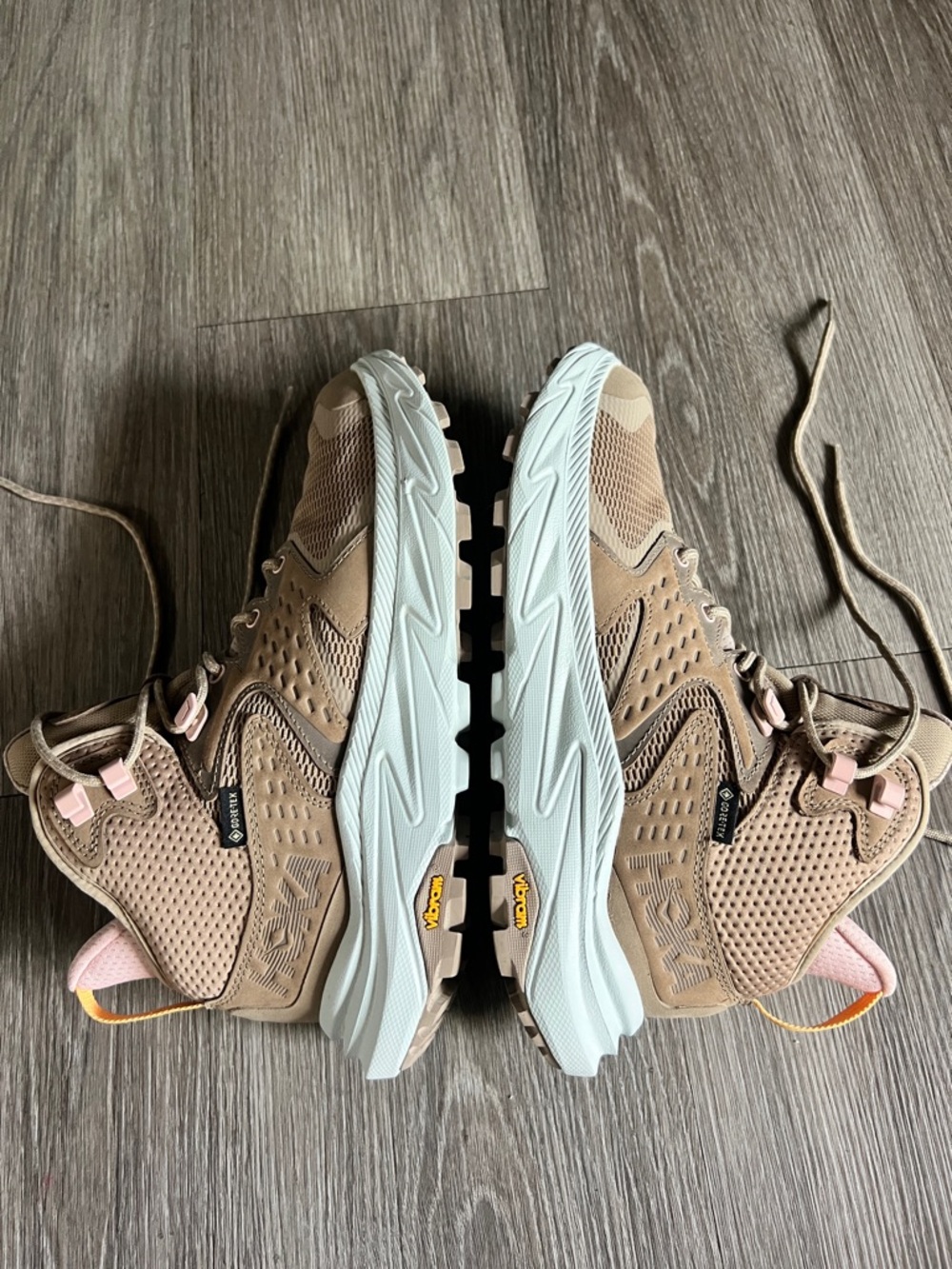 HOKA Anacapa Mid GTX hiking boots Women’s Size 9